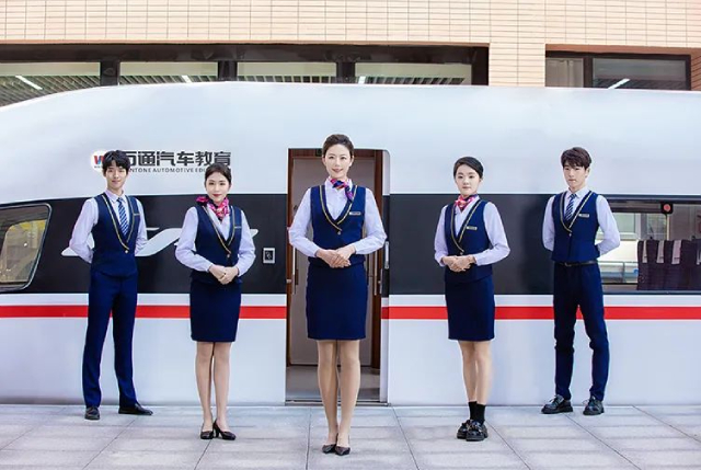 文化课不行？没关系！来成都万通学技能一样出彩！